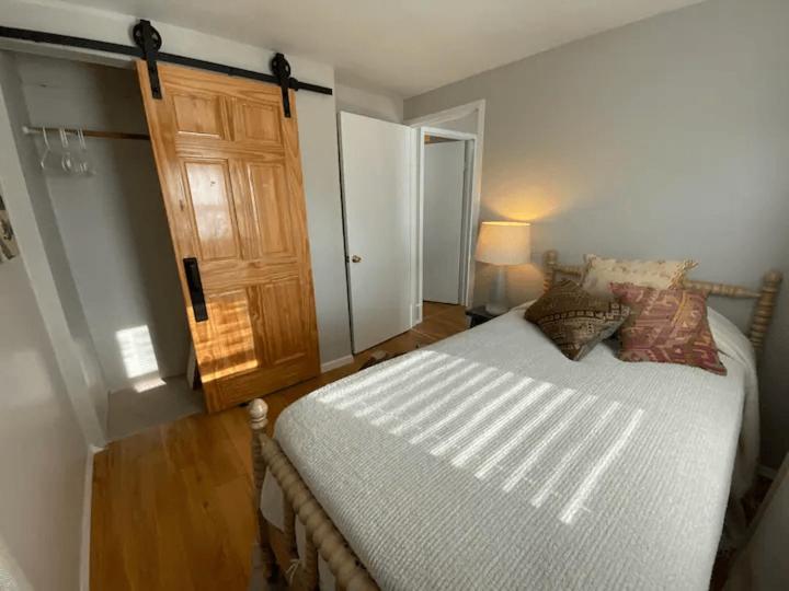 Cozy 3 & 4 Bed Home 2 Blocks To Hospitals & Lambeau Green Bay Exterior foto